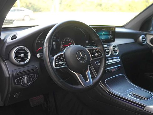 Used 2020 Mercedes-Benz GLC 300 4MATIC Coupe image 2