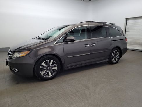 Used 2015 Honda Odyssey Touring Elite image 2