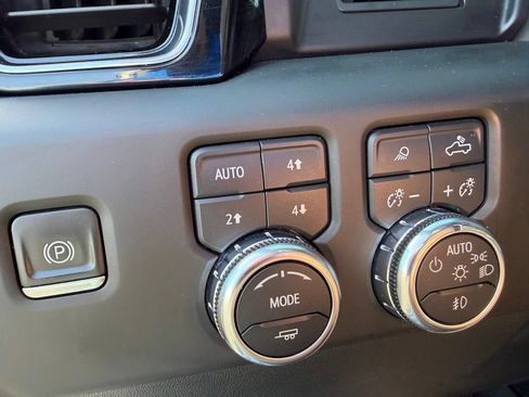 Certified 2022 GMC Sierra 1500 Denali AWD/4WD image 34