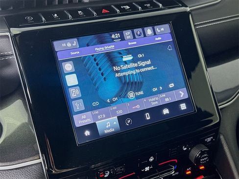 Used 2023 Jeep Grand Cherokee Altitude image 28