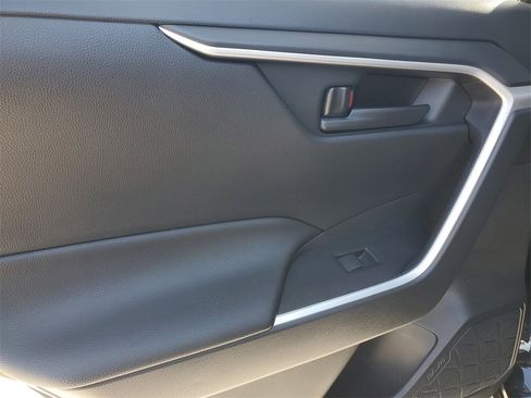 Used 2023 Toyota RAV4 LE image 15