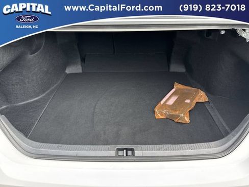 Used 2025 Toyota Camry SE w/ Convenience Package FWD image 16