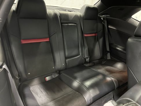 Used 2009 Dodge Challenger SRT8 w/ SRT Option Group II RWD image 28