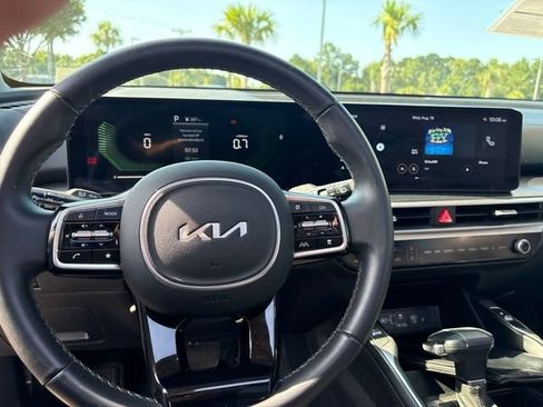 Used 2024 Kia Sorento S w/ Panoramic Sunroof Package FWD image 13