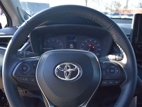 Used 2024 Toyota Corolla Cross LE w/ Moonroof Package image 30