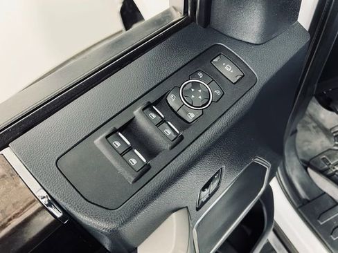 Used 2022 Ford F350 Lariat w/ Chrome Package AWD/4WD image 19