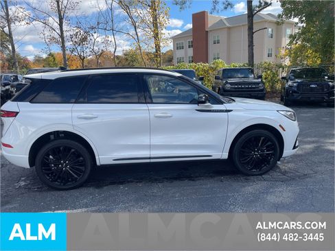 Used 2024 Lincoln Corsair Reserve w/ Jet Appearance Package image 7