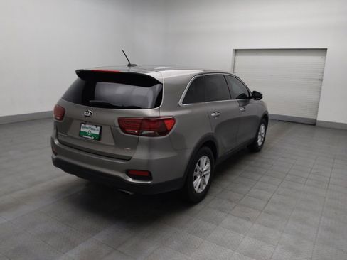 Used 2019 Kia Sorento LX image 9