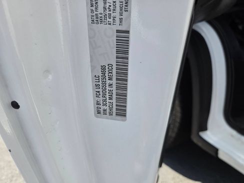 Used 2025 RAM ProMaster 2500 w/ Convenience Group FWD image 16