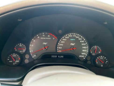 Used 2003 Chevrolet Corvette Coupe 2D w/ Preferred Equipment Group image 16