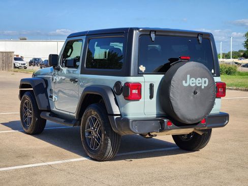 Used 2024 Jeep Wrangler Sport AWD/4WD image 4