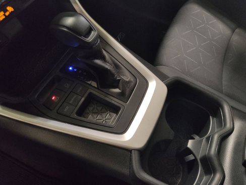 Used 2021 Toyota RAV4 XLE image 26