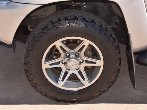 Used 2014 Toyota Tacoma PreRunner w/ SR5 Package image 35