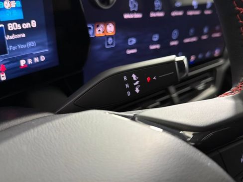 Certified 2026 Chevrolet Equinox EV RS AWD/4WD image 39