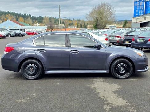 Used 2013 Subaru Legacy 2.5i Premium w/ All-Weather Pkg image 8