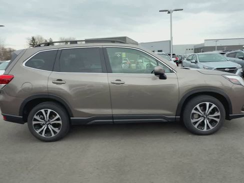 Certified 2023 Subaru Forester Limited image 9