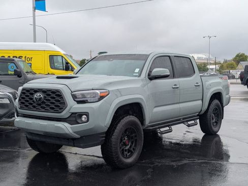 Used 2022 Toyota Tacoma TRD Sport AWD/4WD image 10