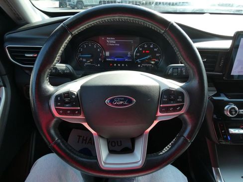 Used 2021 Ford Explorer Limited w/ Equipment Group 301A image 37