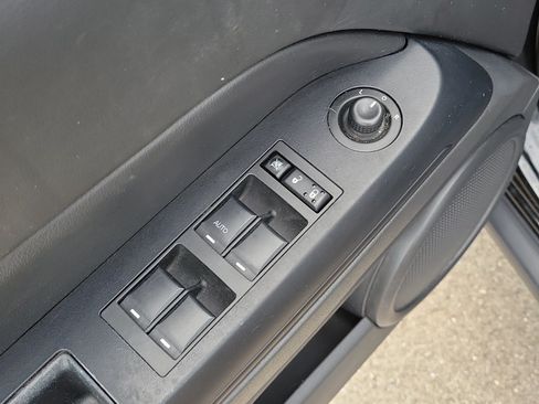 Used 2016 Jeep Patriot Sport w/ Power Value Group FWD image 14