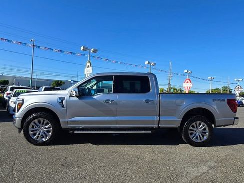 Used 2025 Ford F150 Lariat w/ Equipment Group 502A High AWD/4WD image 8