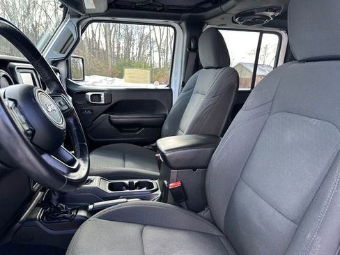 Used 2021 Jeep Gladiator Willys AWD/4WD image 37