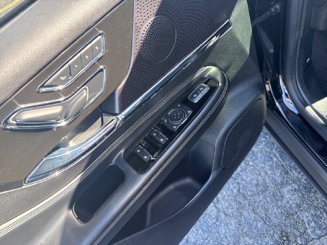 Used 2024 Lincoln Corsair AWD w/ Equipment Group 101A image 14