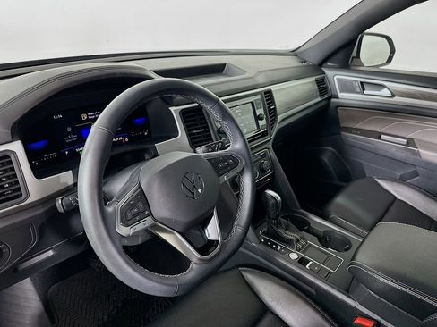 Used 2022 Volkswagen Atlas Cross Sport SE FWD image 10