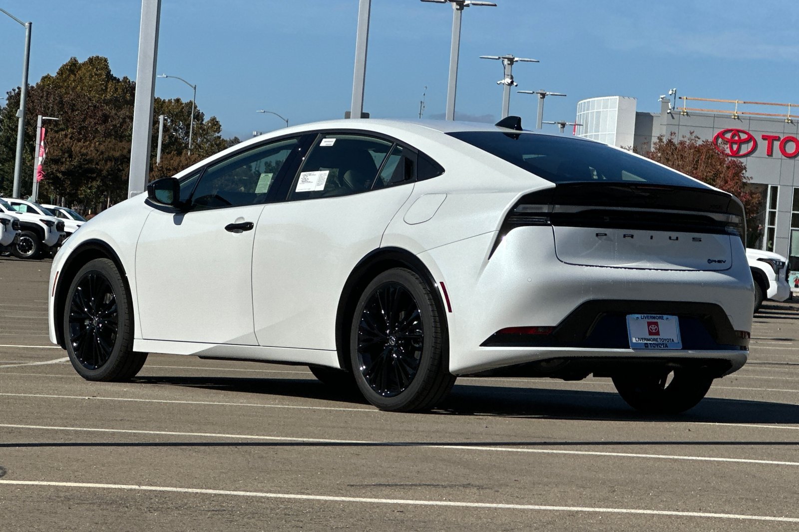 New 2027 Toyota Prius Plug-In Hybrid FWD image 6