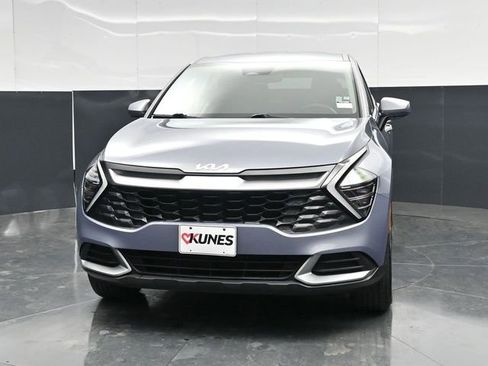 Used 2025 Kia Sportage LX AWD/4WD image 2