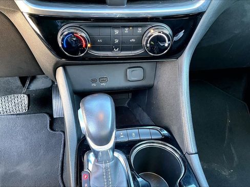 Used 2024 Buick Encore GX Sport Touring image 33