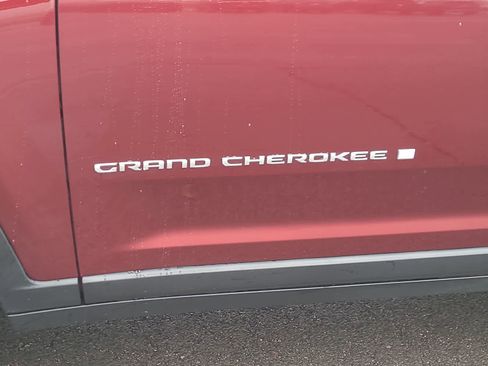 Used 2024 Jeep Grand Cherokee L Laredo w/ Luxury Tech Group I image 15