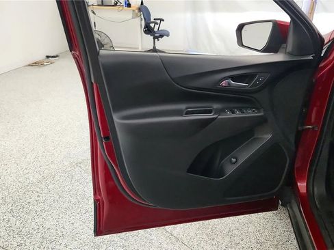 Used 2019 Chevrolet Equinox LT w/ Driver Convenience Package FWD image 31