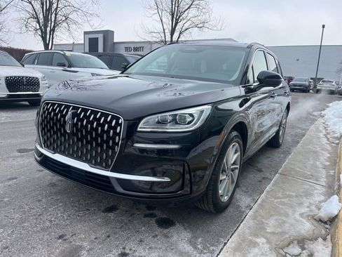 Used 2025 Lincoln Corsair Grand Touring w/ Equipment Group 301A image 3