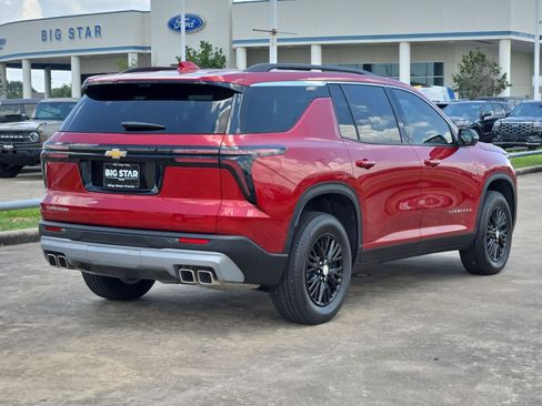 Used 2026 Chevrolet Traverse LT w/ Driver Confidence Package FWD image 3