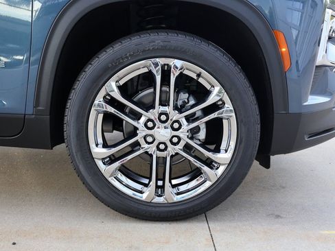 New 2026 Chevrolet Traverse LT w/ LPO, Floor Liner Package FWD image 39