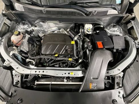 Used 2025 Chevrolet Trax RS w/ Driver Confidence Package FWD image 28