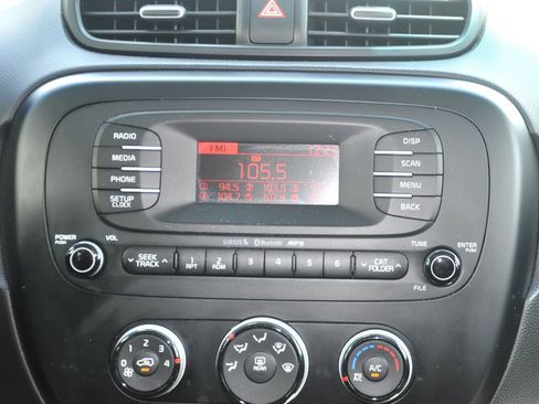 Used 2016 Kia Soul FWD image 17