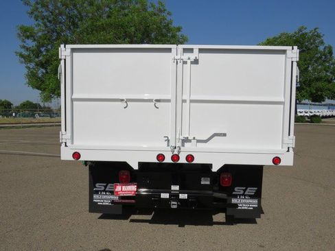 New 2023 RAM 5500 Tradesman w/ Chrome Appearance Group image 38