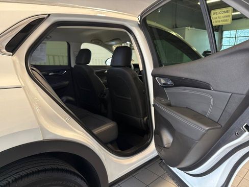 Used 2022 Buick Envision Preferred image 27