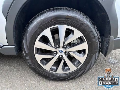 Used 2025 Subaru Outback Premium AWD/4WD image 30