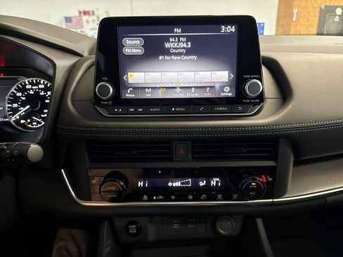 New 2026 Nissan Rogue SV w/ Cold Weather Package AWD/4WD image 17