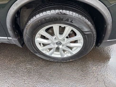 Used 2018 Nissan Rogue SV w/ Premium Package image 41