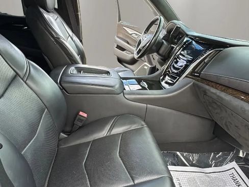 Used 2016 Cadillac Escalade Platinum RWD image 27