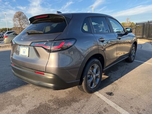 Certified 2026 Honda HR-V LX image 3