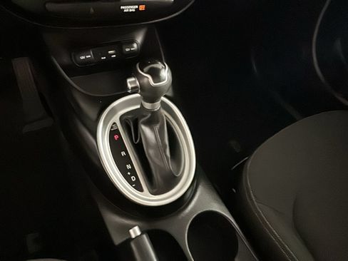 Used 2019 Kia Soul FWD image 23