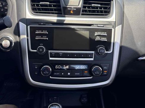 Used 2017 Nissan Altima 2.5 SL FWD image 21