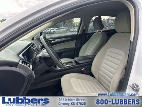Used 2017 Ford Fusion S FWD image 3
