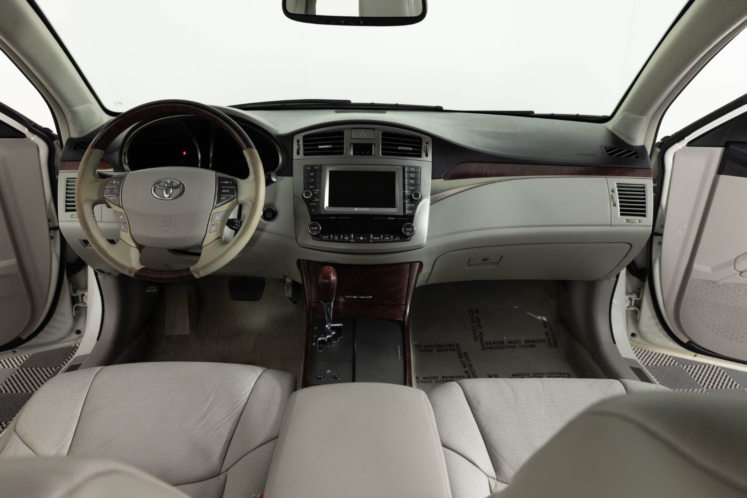Used 2011 Toyota Avalon Limited FWD image 34
