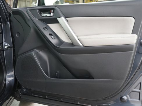 Used 2018 Subaru Forester 2.5i Limited image 9