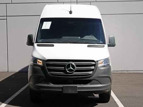 Used 2023 Mercedes-Benz Sprinter 2500 image 31